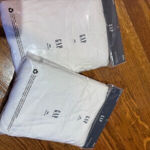 GAP Classic White T-Shirt Duo